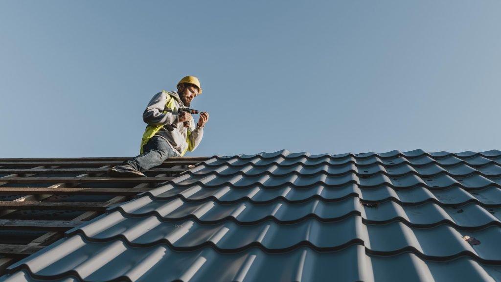 What Orlando’s Climate Does to Your Roof, And How to Pick a Shingle That Holds Up